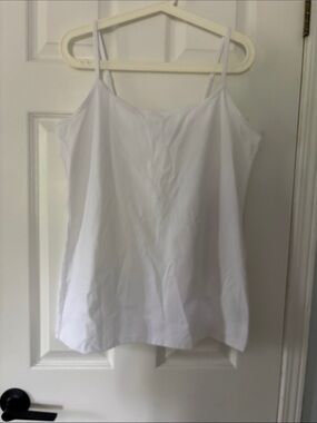 ❤️Torrid size 1' White Spaghetti Strap Cami Top